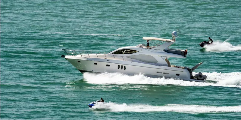 Sailing-Yacht-Joyride