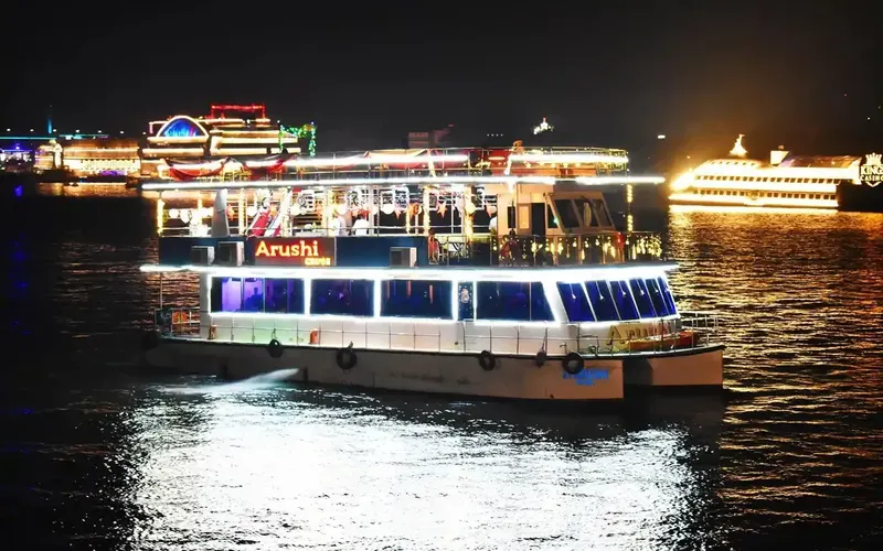 Dinner Cruise Party