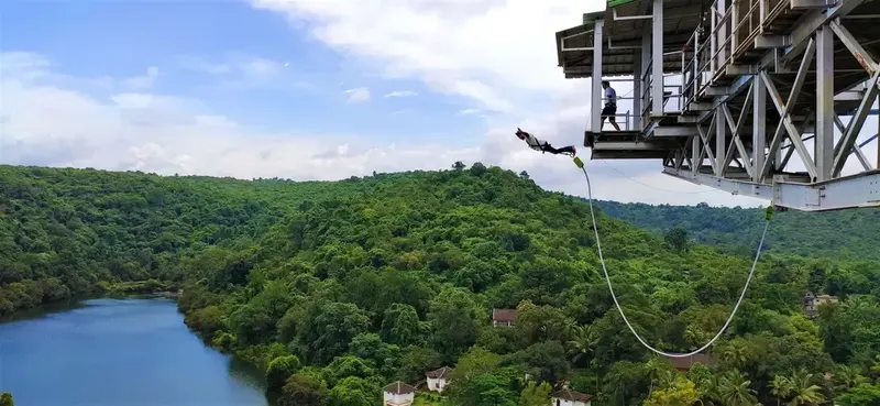 Bungee Jumping